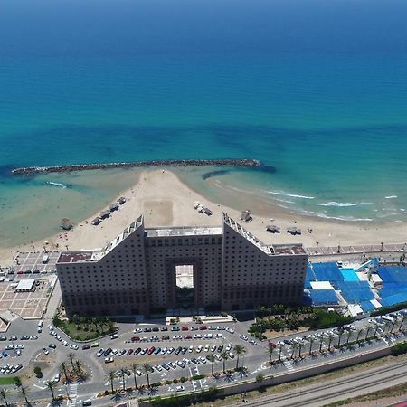 Appartement בניין אלמוג - מגדל הים à Haïfa Extérieur photo