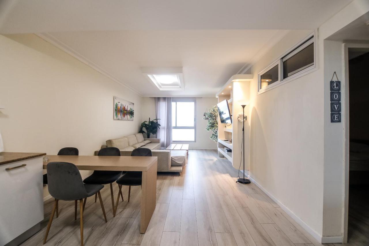 Appartement בניין אלמוג - מגדל הים à Haïfa Extérieur photo