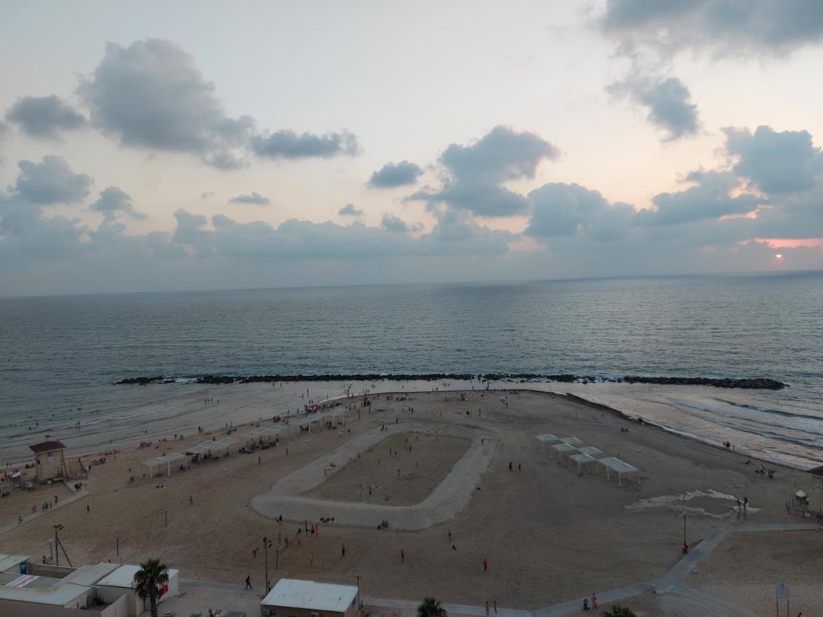 Appartement בניין אלמוג - מגדל הים à Haïfa Extérieur photo